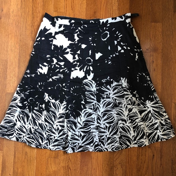 Coldwater Creek Dresses & Skirts - ✨LAST CHANCE✨ Coldwater Creek Black White Patterned Skirt